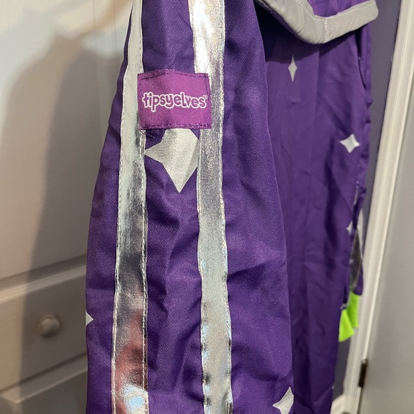 TIPSEY ELVES PURPLE CAPE W STARS HALLOWEEN COSTUME NEW - Picture 6 of 7